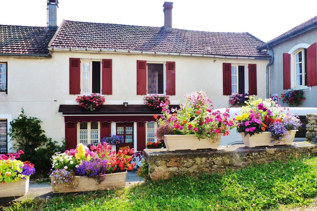 La Maison De Cure Hotel Domecy-sur-Cure Exterior photo